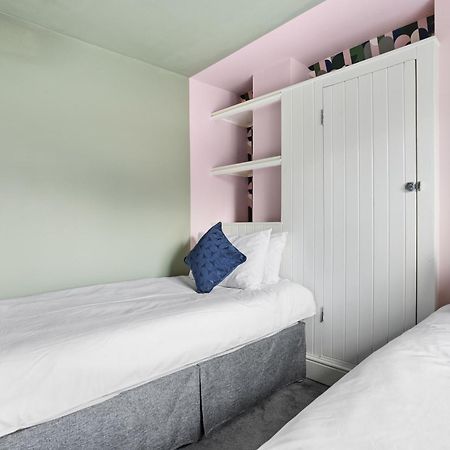 Harbour Court Plymouth - Free Parking - Tucked Away On The Barbican With Courtyard - By Ocean City Retreats Extérieur photo